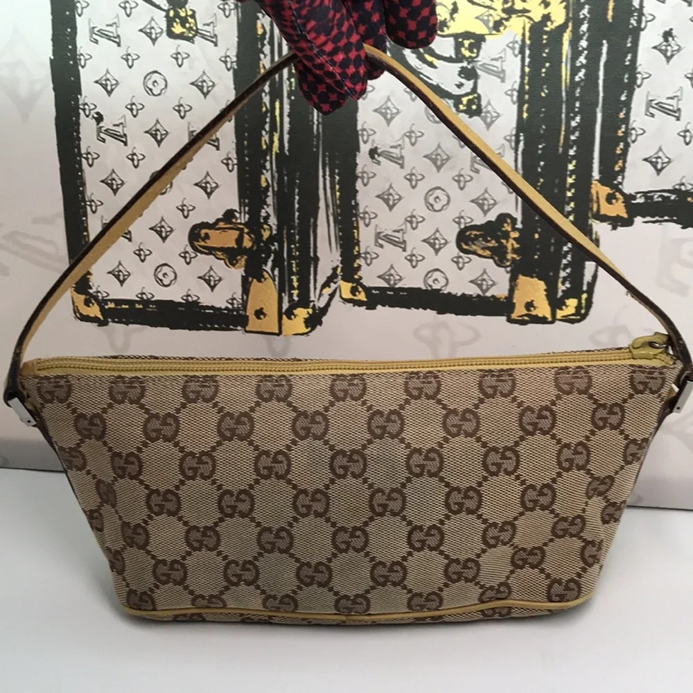 Pre Love Authentic Gucci GG Canvas Accessory Pouch Mini Bag – Beige/Khaki - Picture 7 of 11